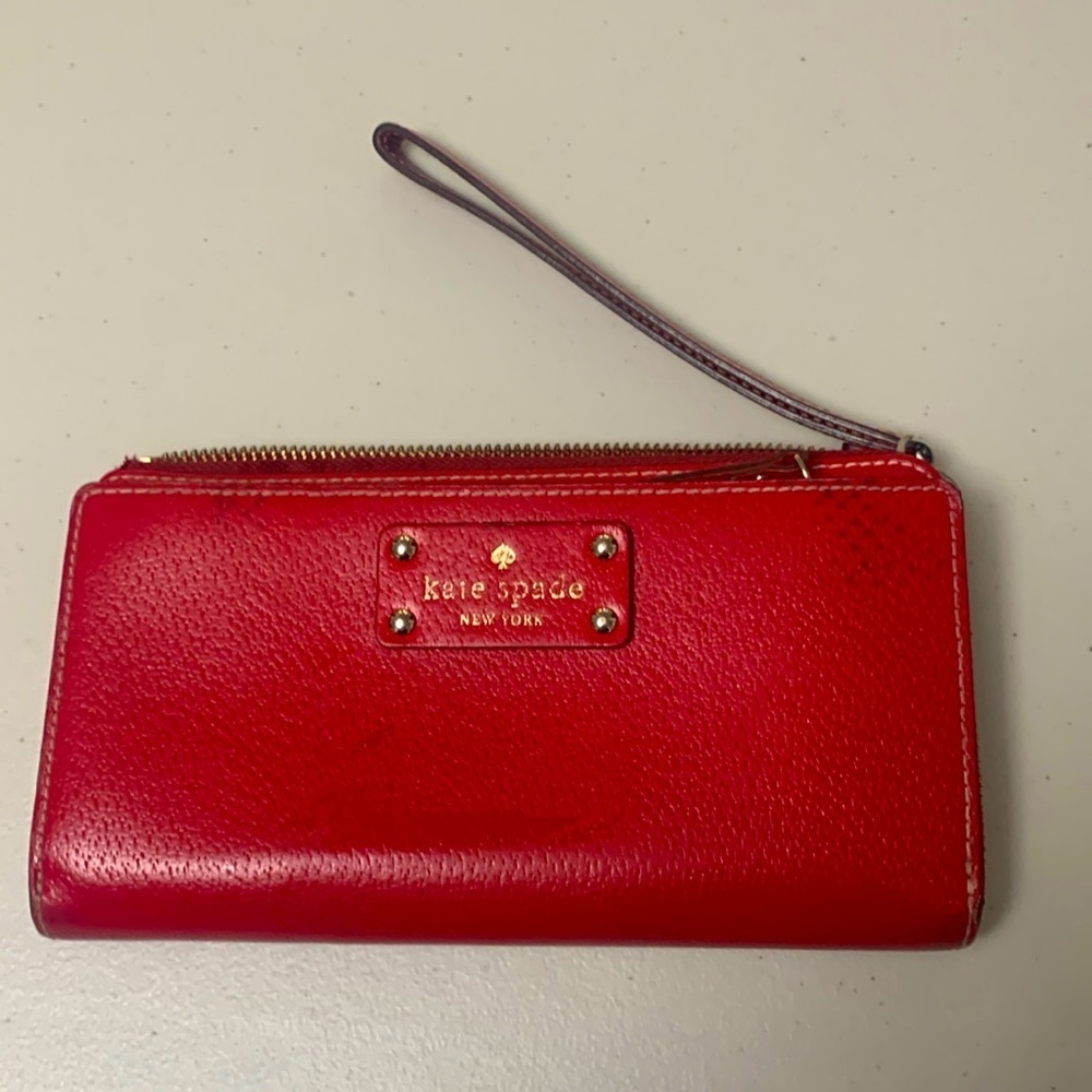 ♠️ Kate Spade Red Leather Wristlet / Wallet Lots of compartmentss fits iPhone ♠ - Picture 2 of 10